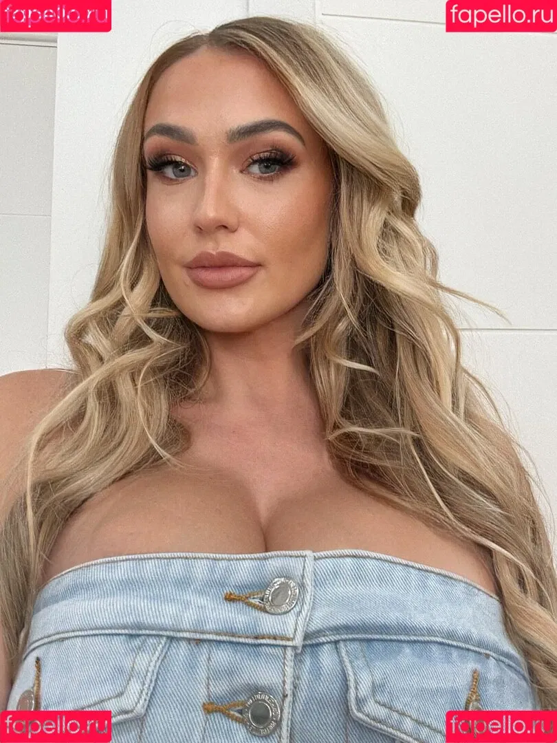 Sophie Reade / The Queen / misssophiereade / sophiereade_ / sophiereadeofficial Onlyfans Photo Gallery 