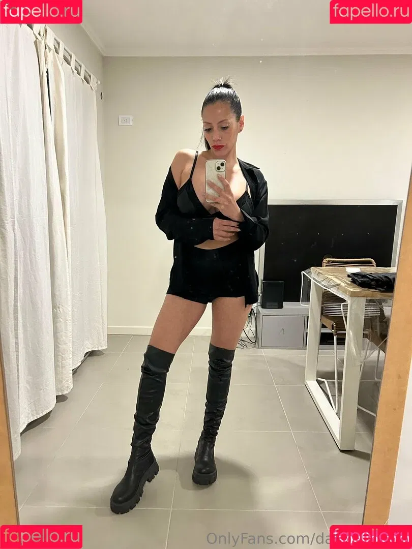 daniela.flaviaa / danielaflavia Onlyfans Photo Gallery 