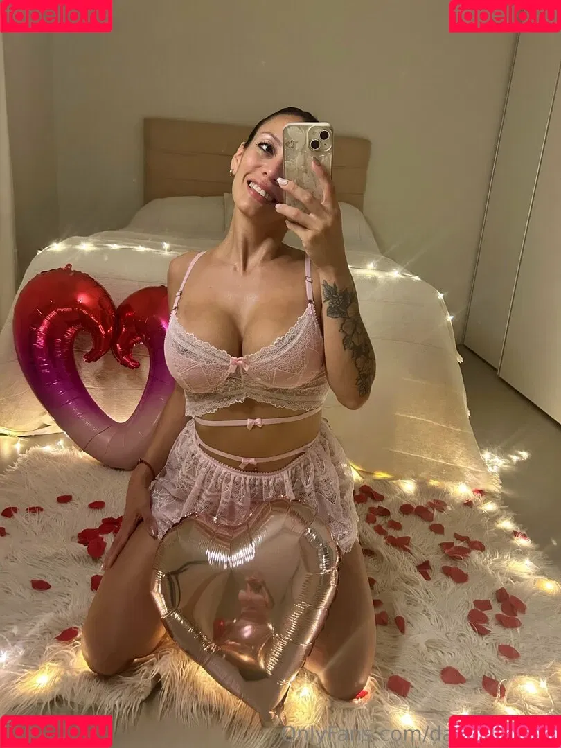 daniela.flaviaa / danielaflavia Onlyfans Photo Gallery 