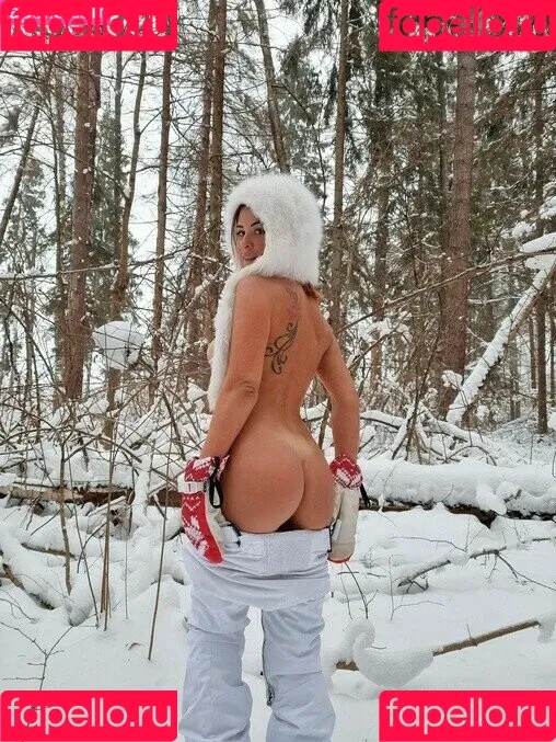 Alice Besik / Alice Kelly / Alisa / alice_besik Onlyfans Photo Gallery 