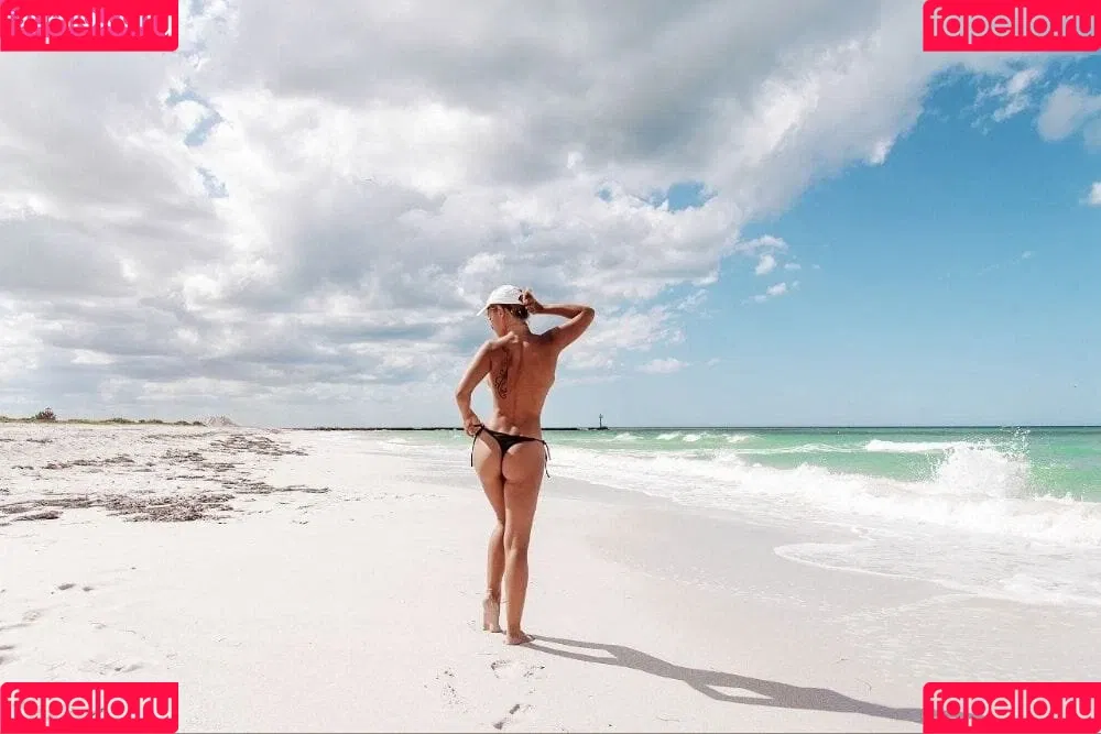 Alice Besik / Alice Kelly / Alisa / alice_besik Onlyfans Photo Gallery 