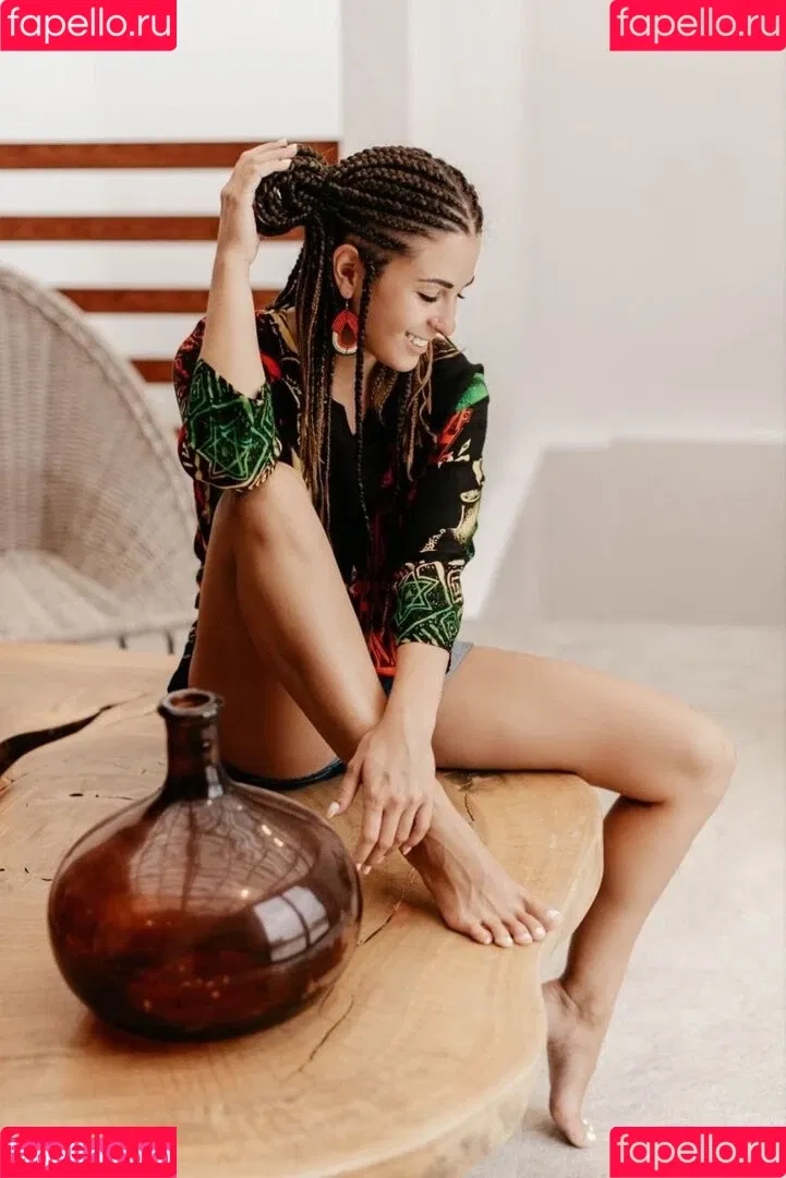 Alice Besik / Alice Kelly / Alisa / alice_besik Onlyfans Photo Gallery 