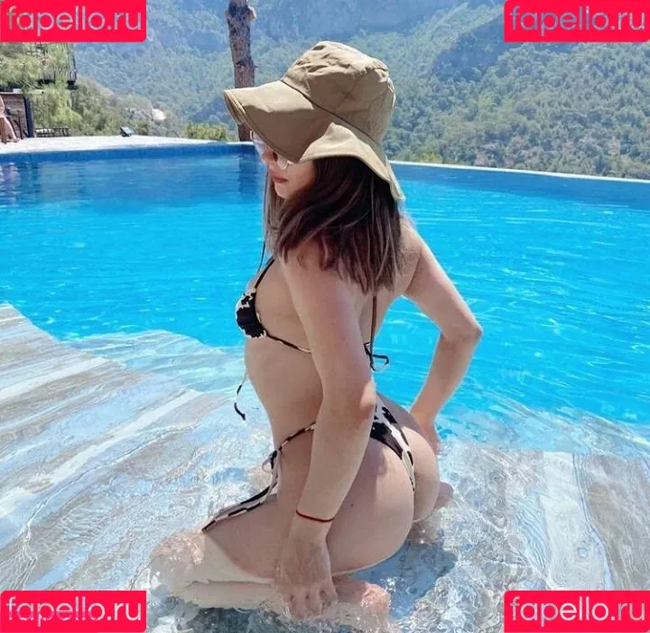 gizemsavage.x / gizemsavagex Onlyfans Photo Gallery 