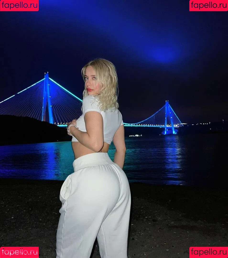 gizemsavage.x / gizemsavagex Onlyfans Photo Gallery 