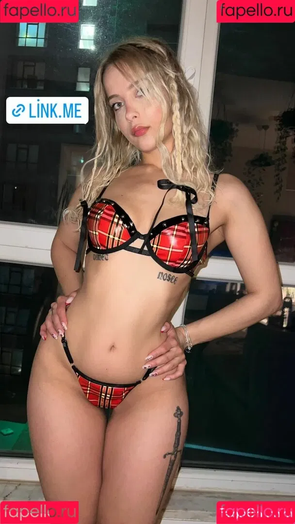 gizemsavage.x / gizemsavagex Onlyfans Photo Gallery 