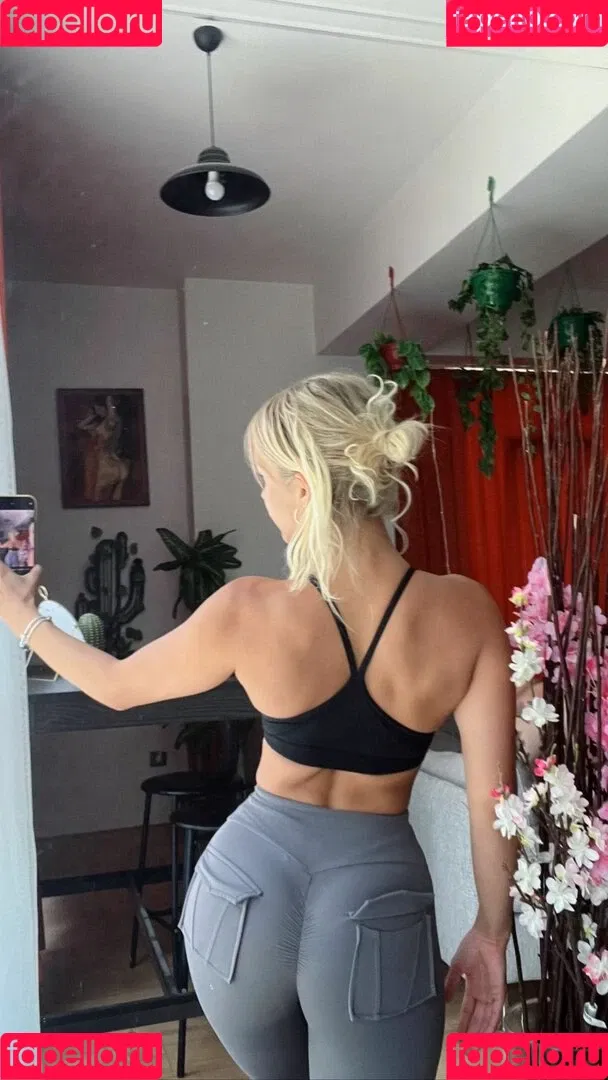 gizemsavage.x / gizemsavagex Onlyfans Photo Gallery 