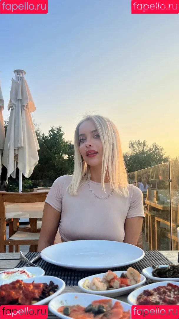 gizemsavage.x / gizemsavagex Onlyfans Photo Gallery 