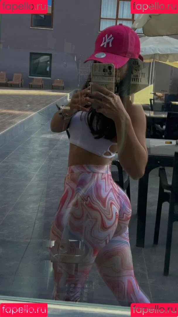 gizemsavage.x / gizemsavagex Onlyfans Photo Gallery 