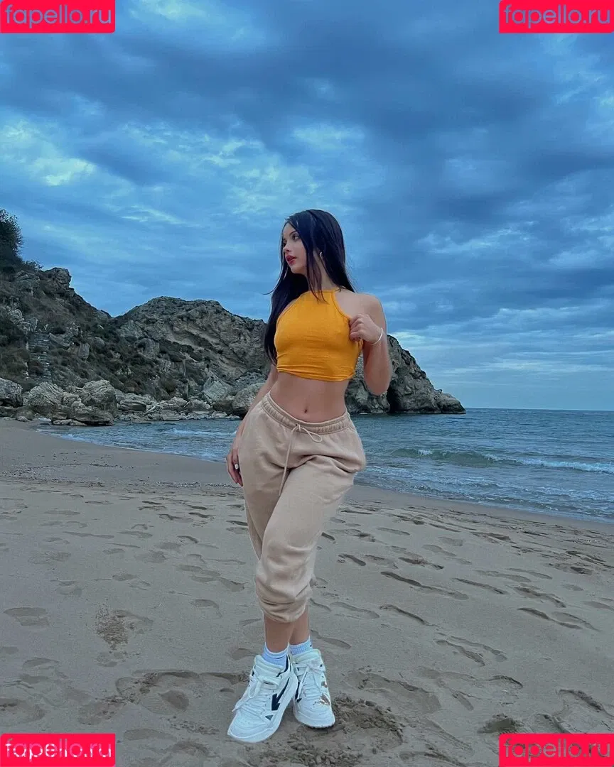 gizemsavage.x / gizemsavagex Onlyfans Photo Gallery 