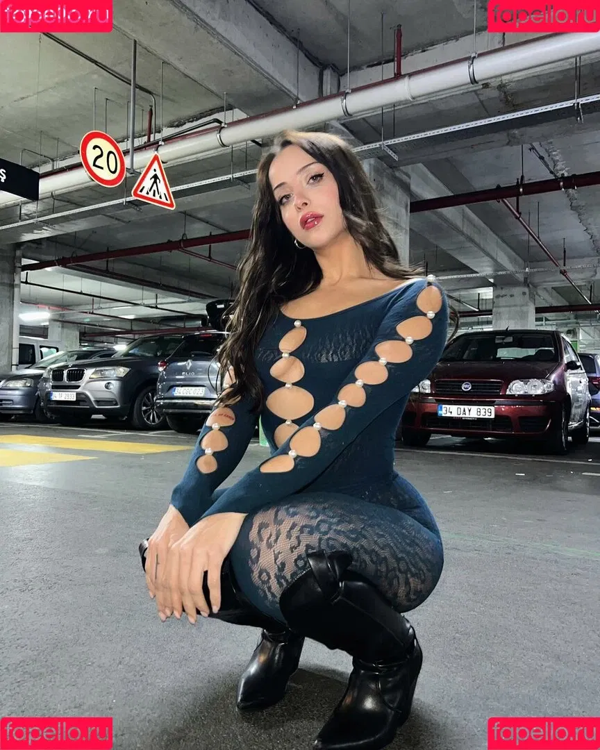 gizemsavage.x / gizemsavagex Onlyfans Photo Gallery 