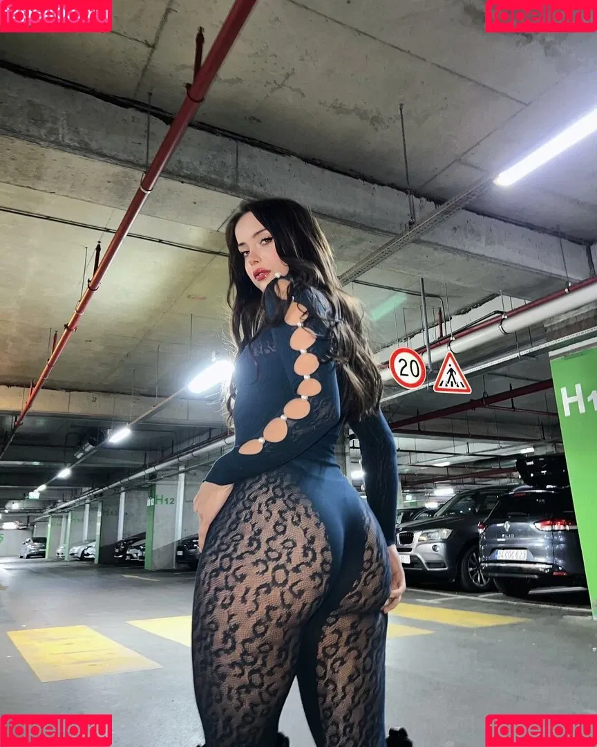gizemsavage.x / gizemsavagex Onlyfans Photo Gallery 