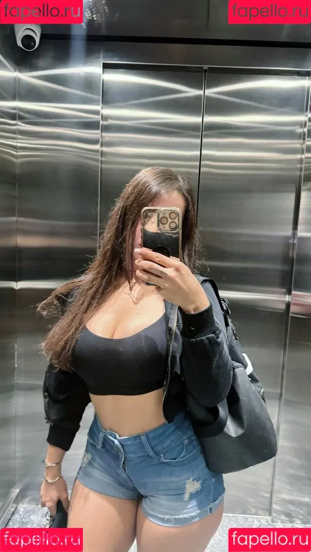 gizemsavage.x / gizemsavagex Onlyfans Photo Gallery 