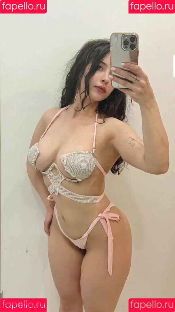 gizemsavage.x / gizemsavagex Onlyfans Photo Gallery 