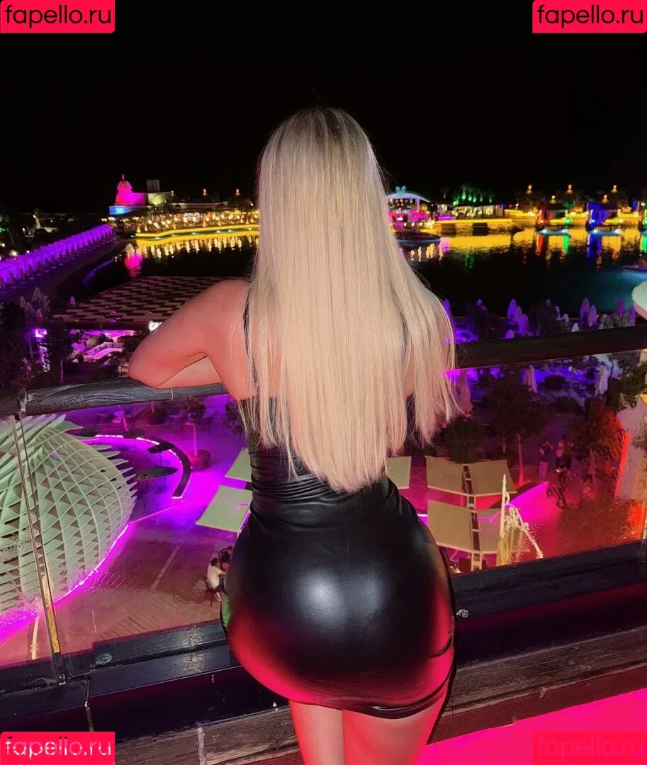 gizemsavage.x / gizemsavagex Onlyfans Photo Gallery 