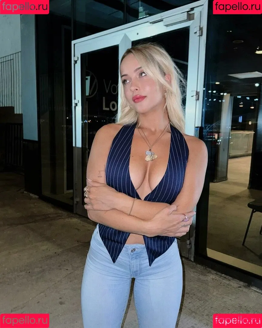 gizemsavage.x / gizemsavagex Onlyfans Photo Gallery 