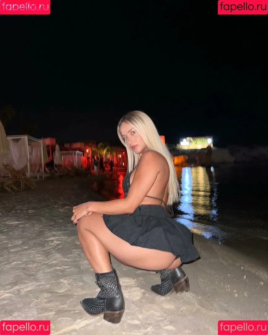 gizemsavage.x / gizemsavagex Onlyfans Photo Gallery 