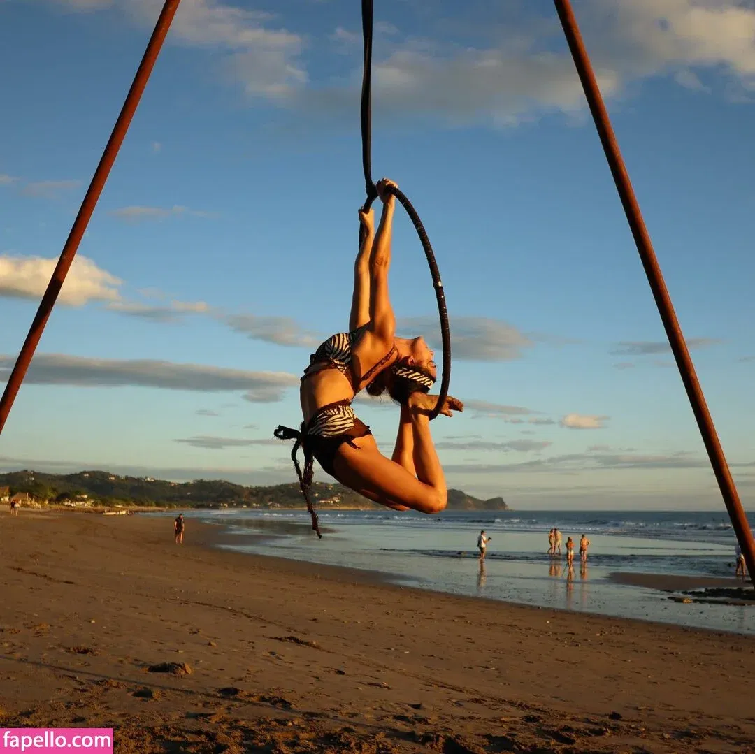 bendybarista Onlyfans Photo Gallery 