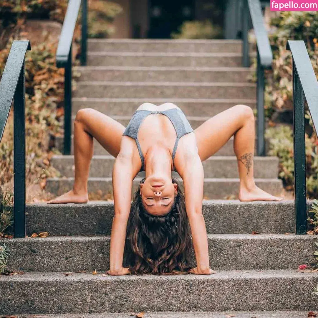 bendybarista Onlyfans Photo Gallery 