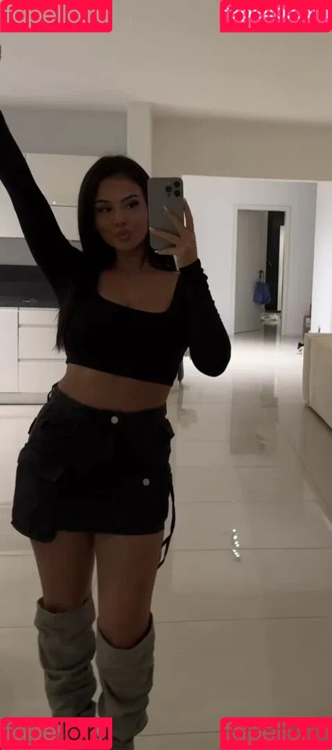 Jasmin Azizam / jasminazizam / jasminejae_vip Onlyfans Photo Gallery 