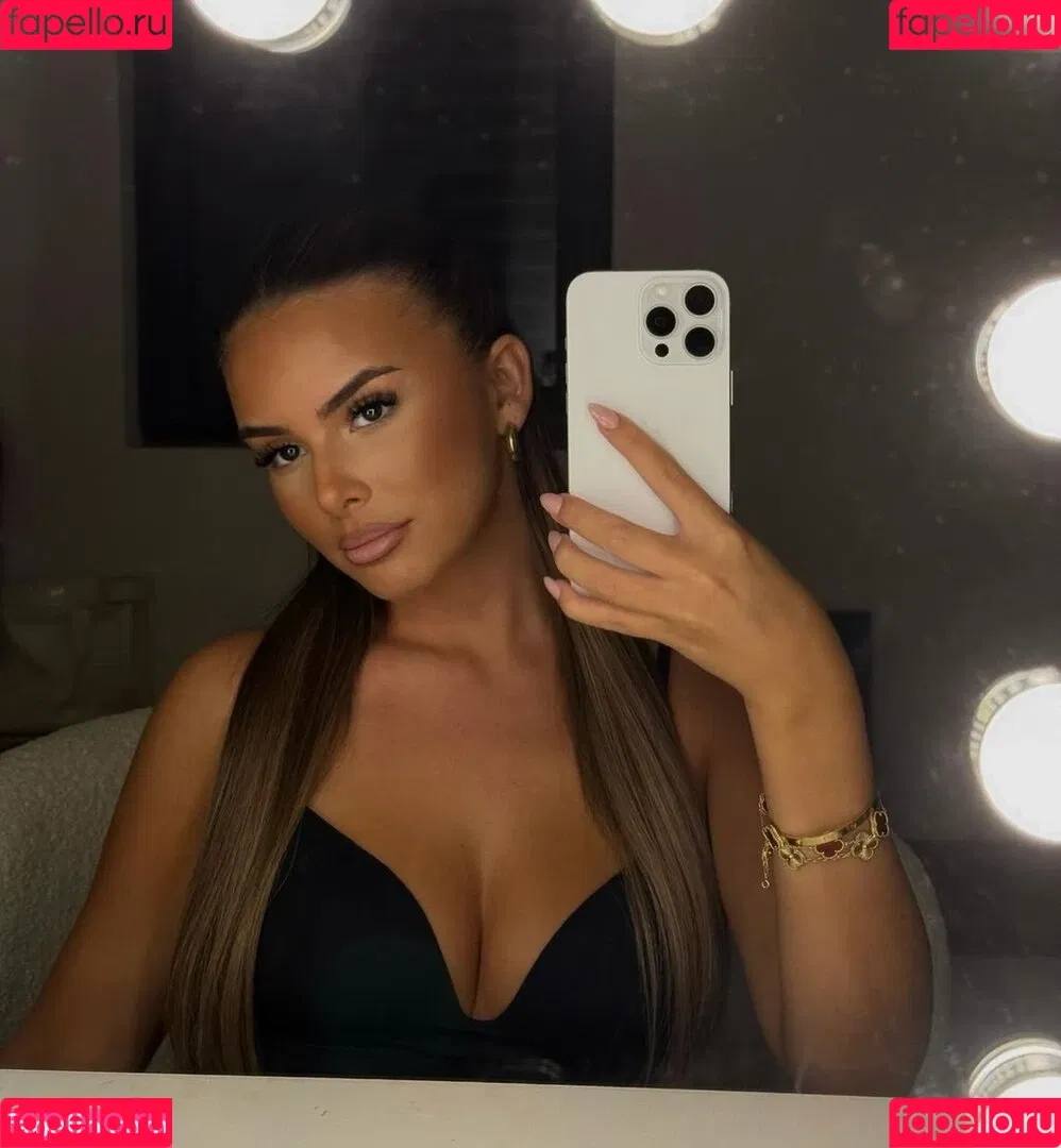 Jasmin Azizam / jasminazizam / jasminejae_vip Onlyfans Photo Gallery 