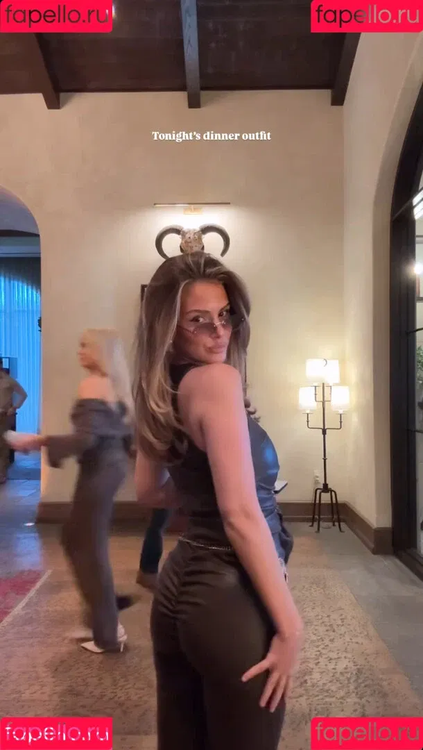 Jasmin Azizam / jasminazizam / jasminejae_vip Onlyfans Photo Gallery 