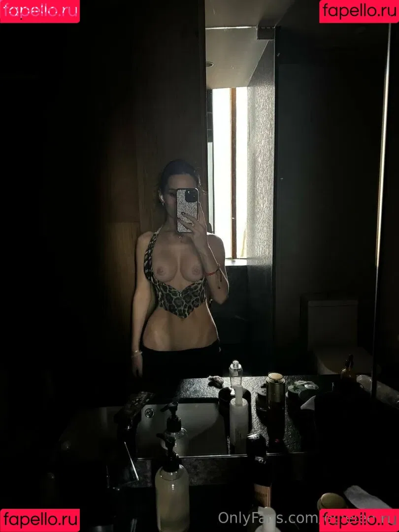 EllieLeen1 / itsnotellieleen Onlyfans Photo Gallery 