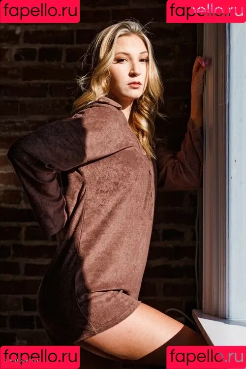 Mackenzie Lubeck / mackenzielynnlubeck Onlyfans Photo Gallery 