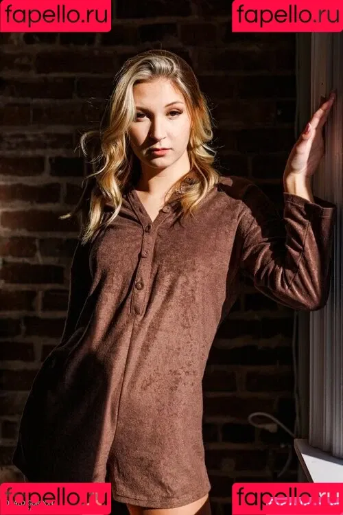 Mackenzie Lubeck / mackenzielynnlubeck Onlyfans Photo Gallery 