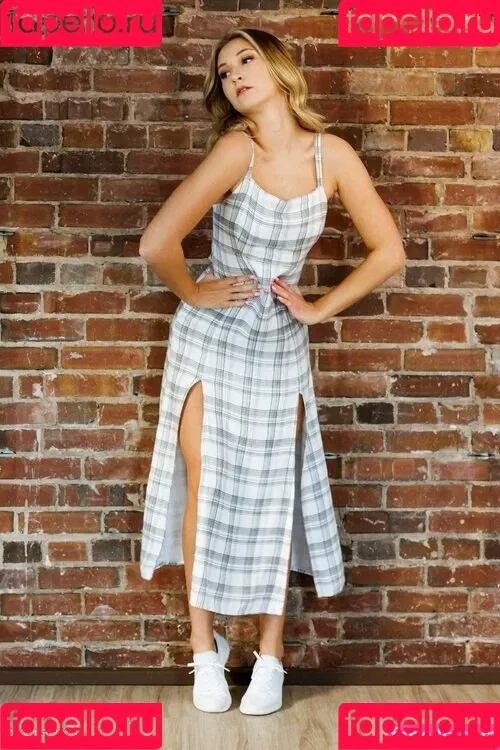 Mackenzie Lubeck / mackenzielynnlubeck Onlyfans Photo Gallery 