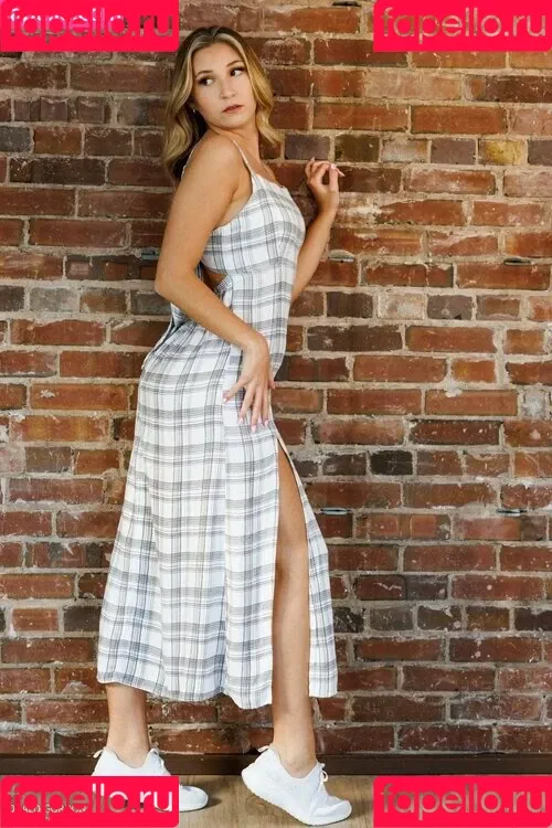 Mackenzie Lubeck / mackenzielynnlubeck Onlyfans Photo Gallery 
