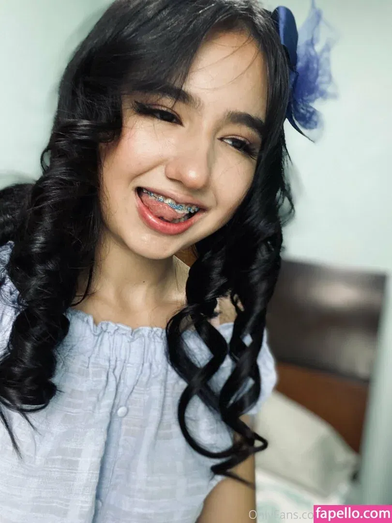 _amberdenisee / ooficialanie Onlyfans Photo Gallery 