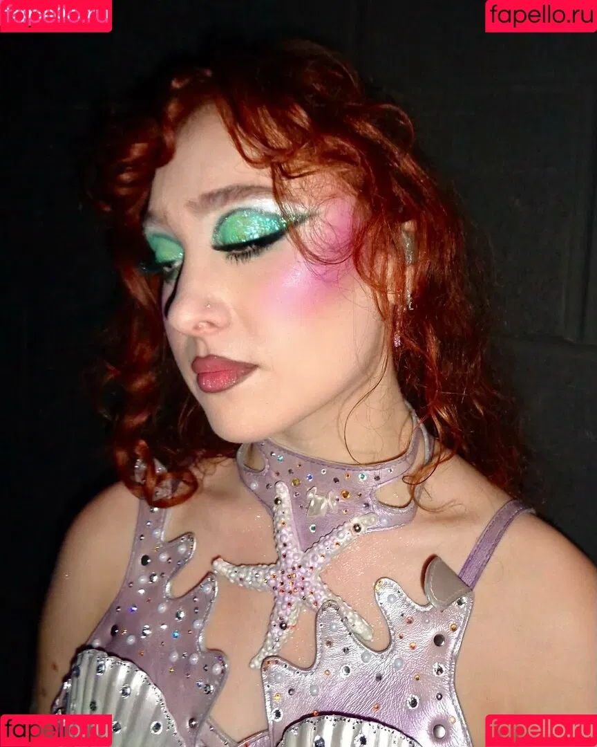 Chappell Roan / chappellroan / rosybeetles Onlyfans Photo Gallery 