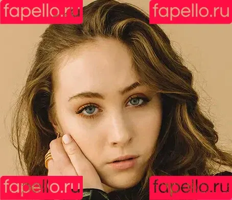 Chappell Roan / chappellroan / rosybeetles Onlyfans Photo Gallery 