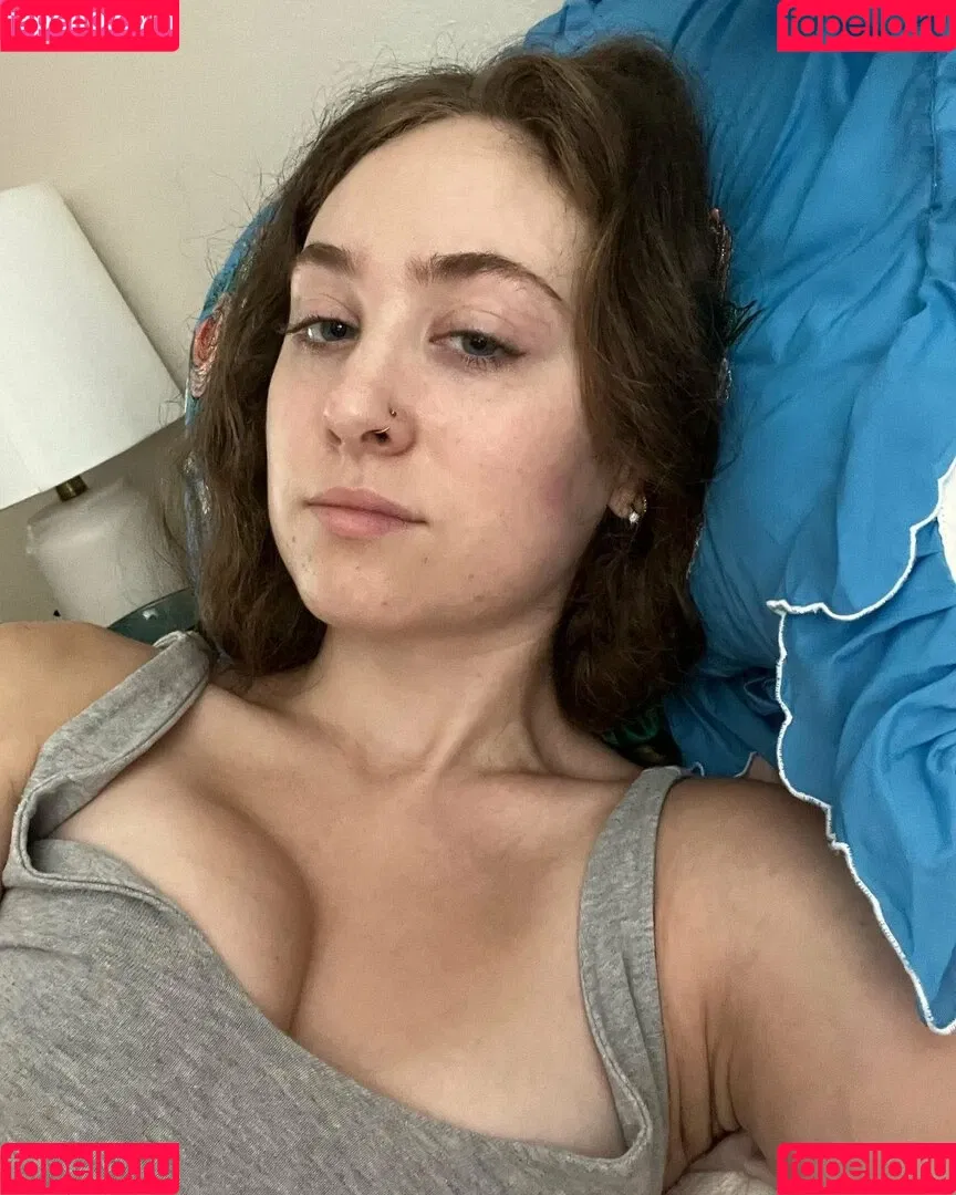 Chappell Roan / chappellroan / rosybeetles Onlyfans Photo Gallery 