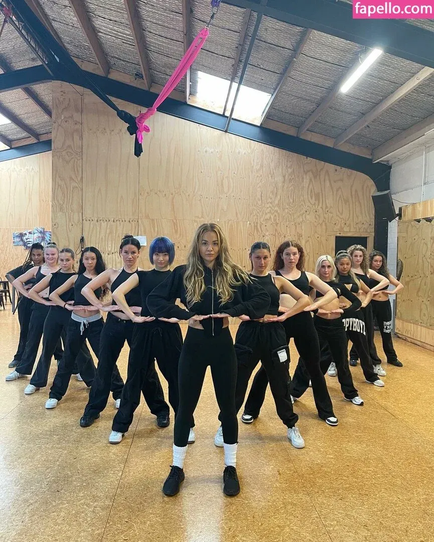 Rita Ora Onlyfans Photo Gallery 