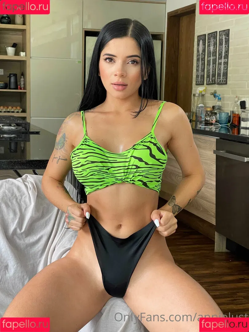 Annie Lust / Annielust Onlyfans Photo Gallery 