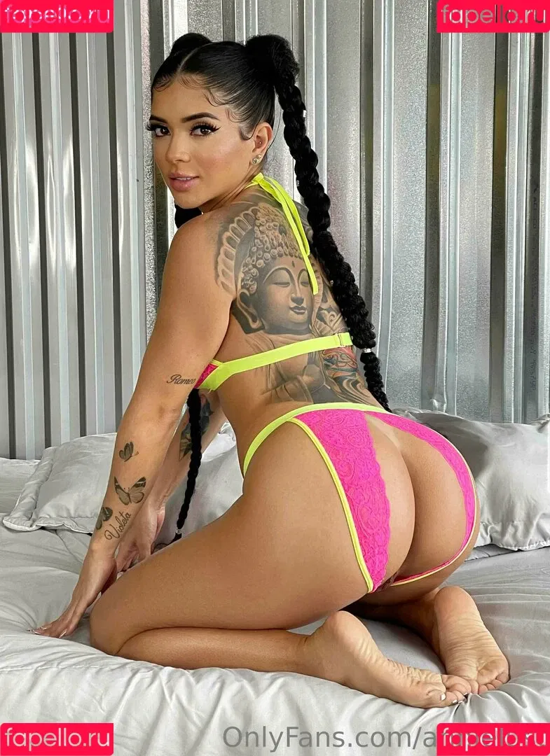 Annie Lust / Annielust Onlyfans Photo Gallery 