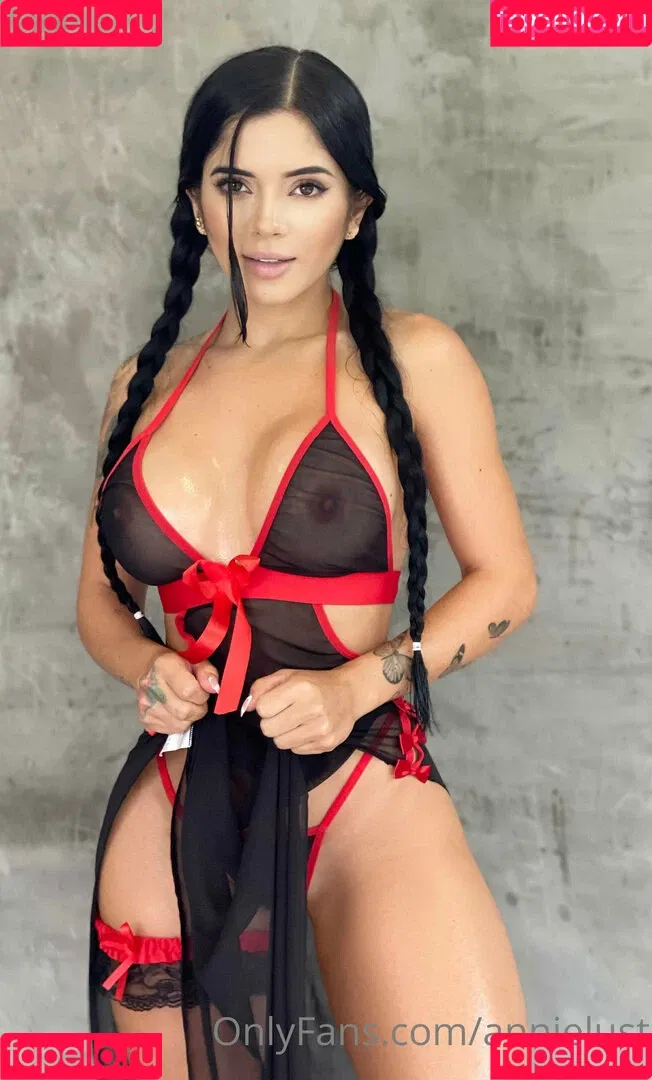 Annie Lust / Annielust Onlyfans Photo Gallery 