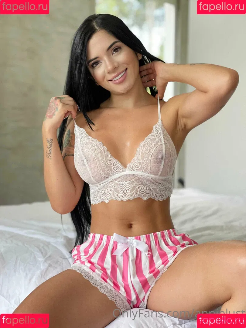 Annie Lust / Annielust Onlyfans Photo Gallery 
