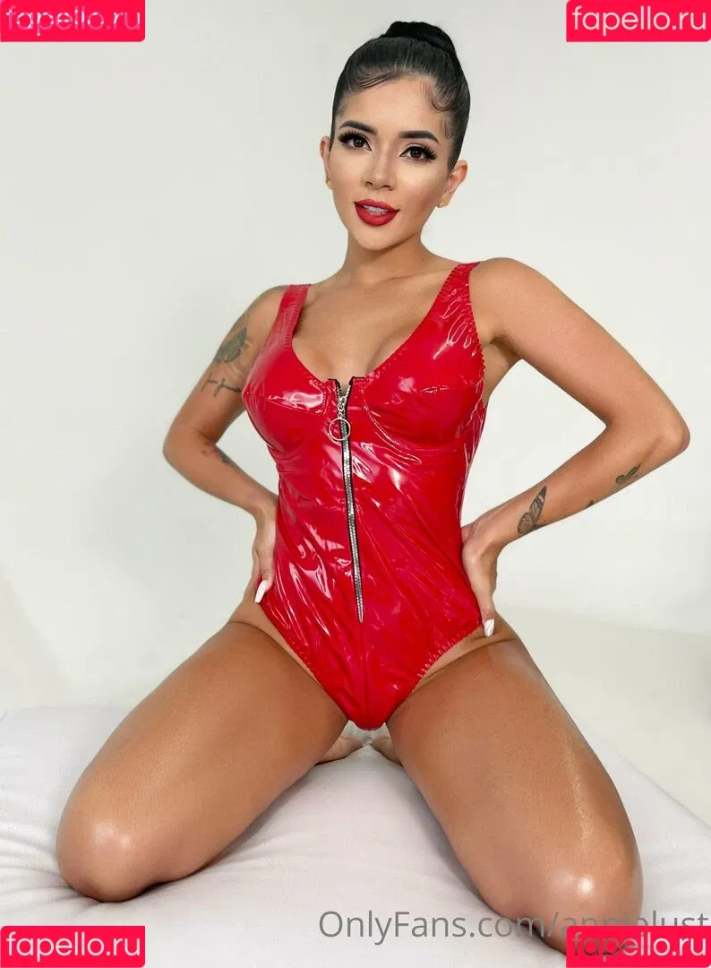 Annie Lust / Annielust Onlyfans Photo Gallery 