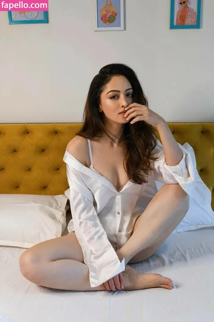 Sandeepa Dhar / iamsandeepadhar Onlyfans Photo Gallery 