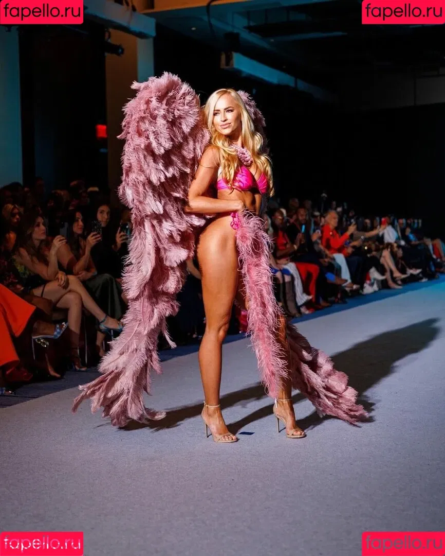 Danielle Moinet / DanielleMoinet / Summer Rae Onlyfans Photo Gallery 
