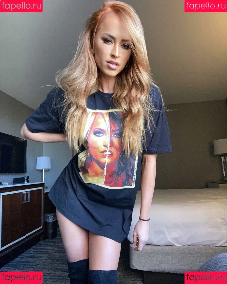 Danielle Moinet / DanielleMoinet / Summer Rae Onlyfans Photo Gallery 