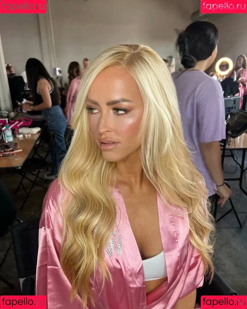 Danielle Moinet / DanielleMoinet / Summer Rae Onlyfans Photo Gallery 