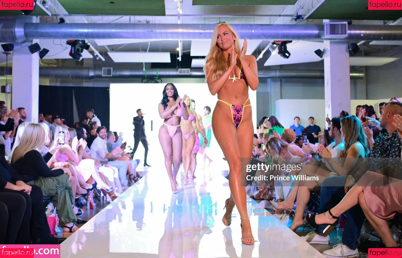 Danielle Moinet / DanielleMoinet / Summer Rae Onlyfans Photo Gallery 