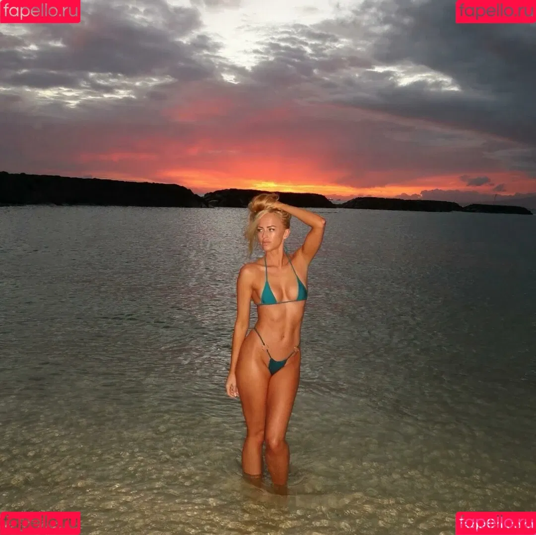 Danielle Moinet / DanielleMoinet / Summer Rae Onlyfans Photo Gallery 