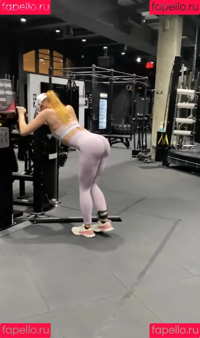 Danielle Moinet / DanielleMoinet / Summer Rae Onlyfans Photo Gallery 
