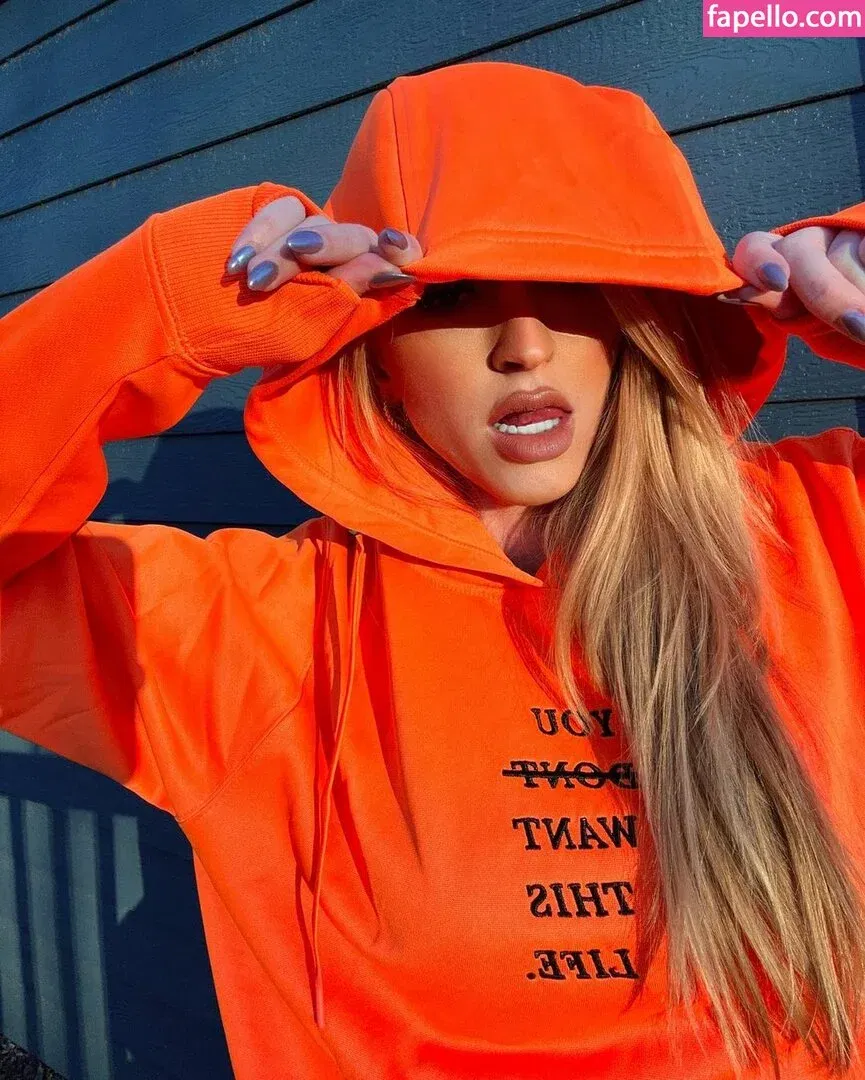 Danielle Moinet / DanielleMoinet / Summer Rae Onlyfans Photo Gallery 