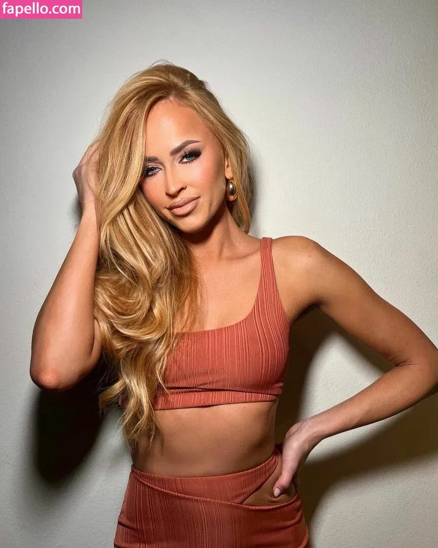 Danielle Moinet / DanielleMoinet / Summer Rae Onlyfans Photo Gallery 