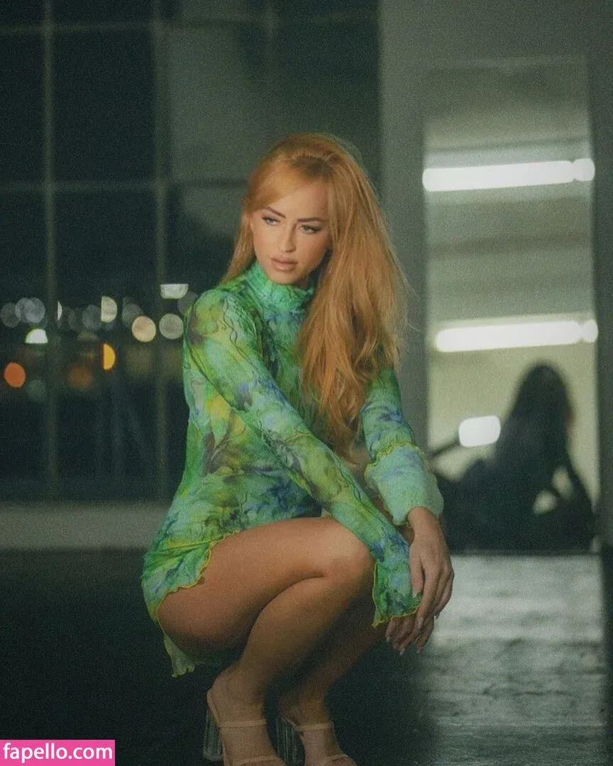 Danielle Moinet / DanielleMoinet / Summer Rae Onlyfans Photo Gallery 